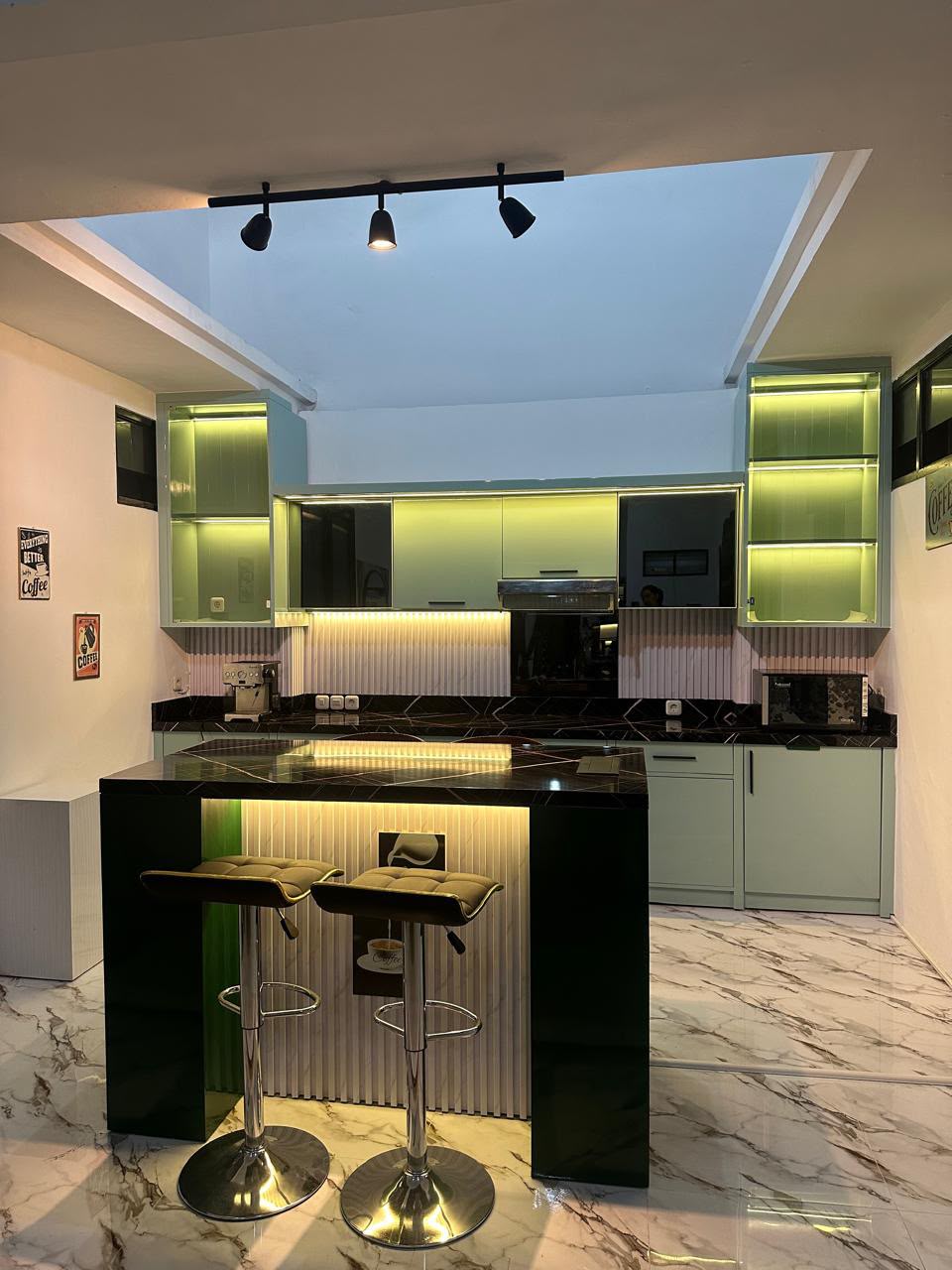 Kitchen Set oleh Ltudo Interior