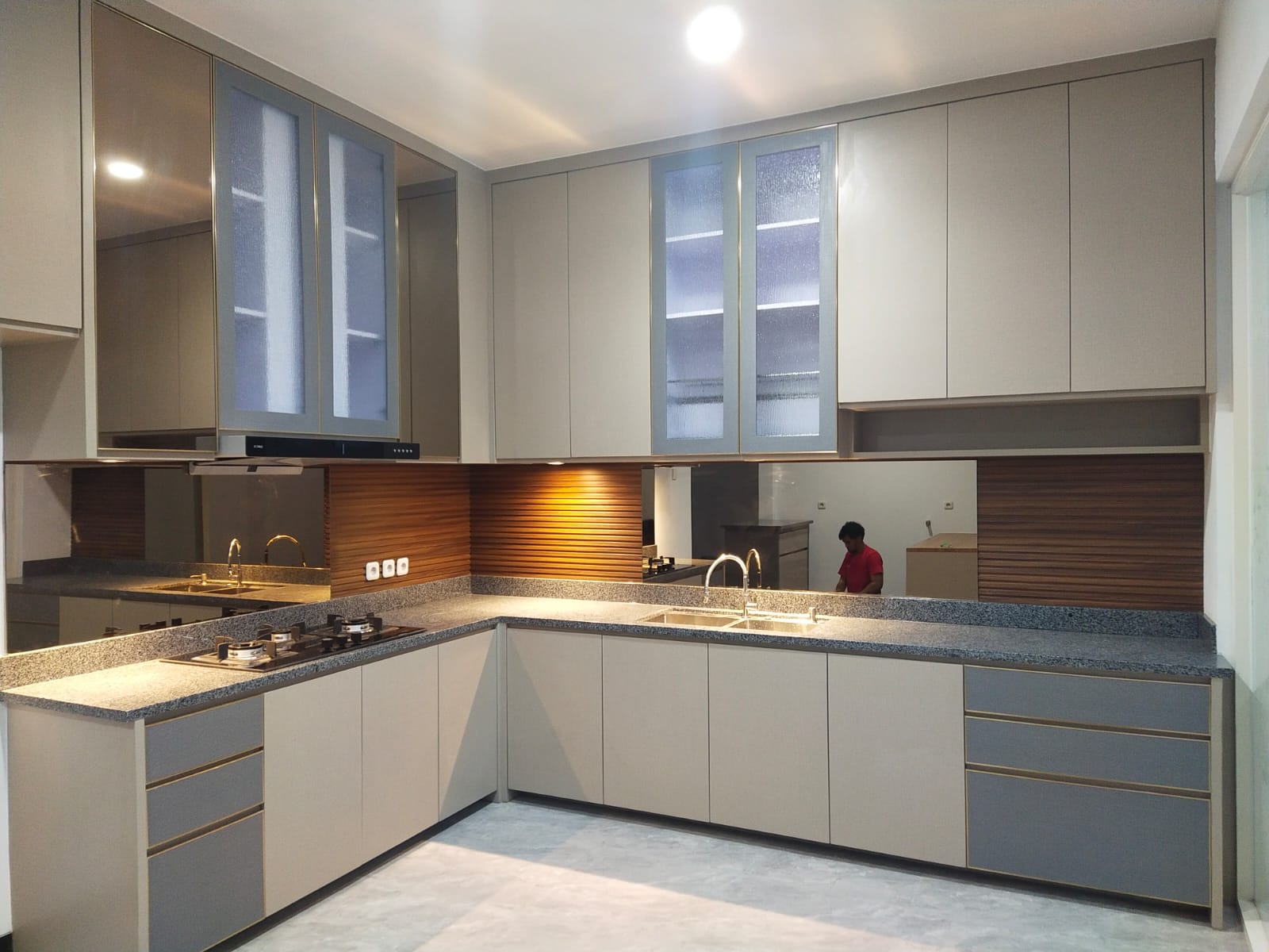Full Ceiling Kitchen Storage